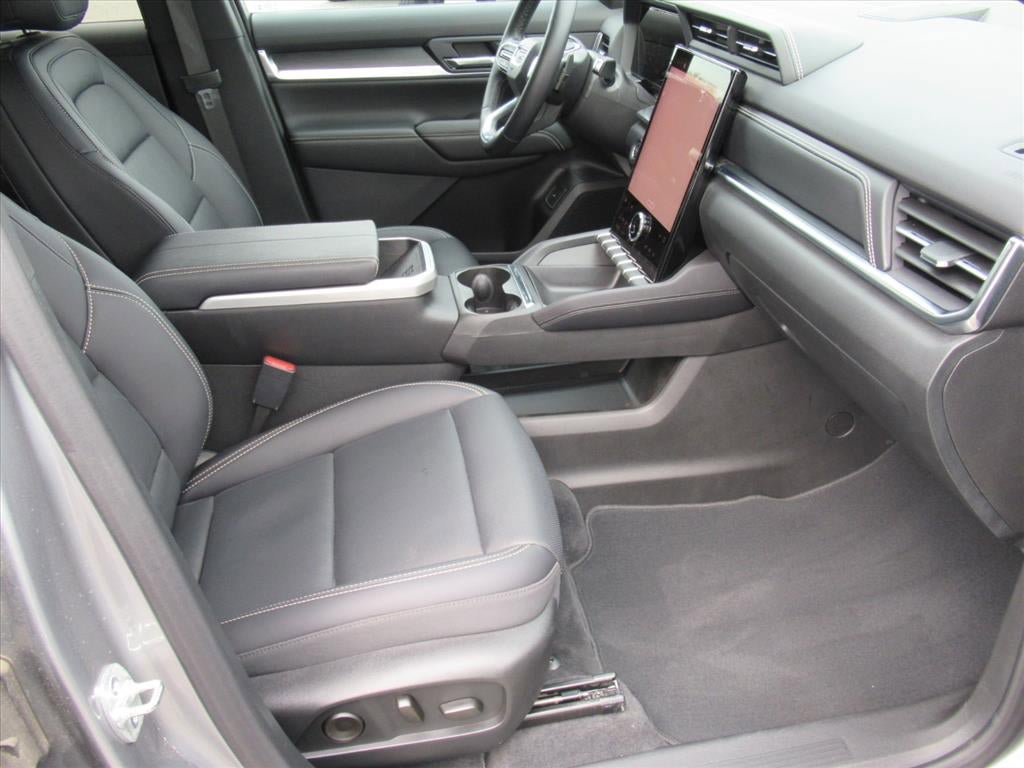 Used 2025 GMC Terrain Elevation w/ Elevation Premium Package AWD/4WD image 10