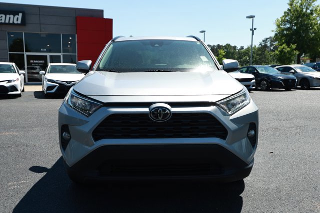 Used 2019 Toyota RAV4 XLE FWD image 2