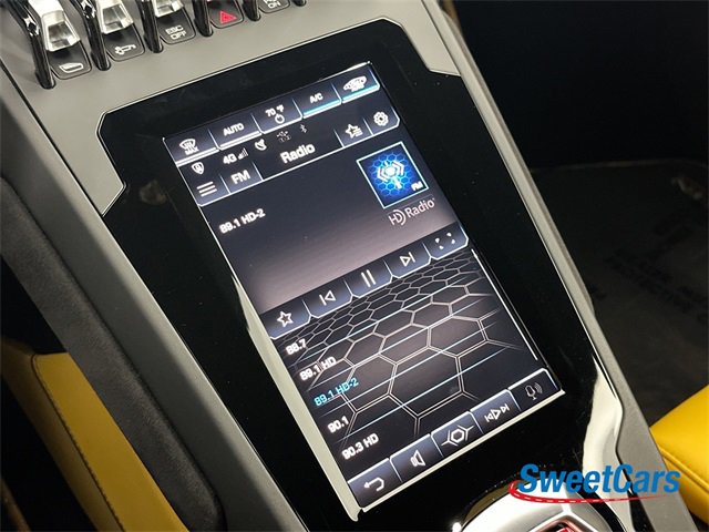 Used 2021 Lamborghini Huracan EVO image 19