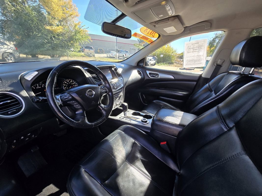 Used 2018 Nissan Pathfinder SL w/ Midnight Edition Package image 13