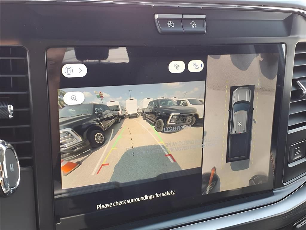 New 2026 Ford F250 Lariat w/ Black Appearance Package image 7