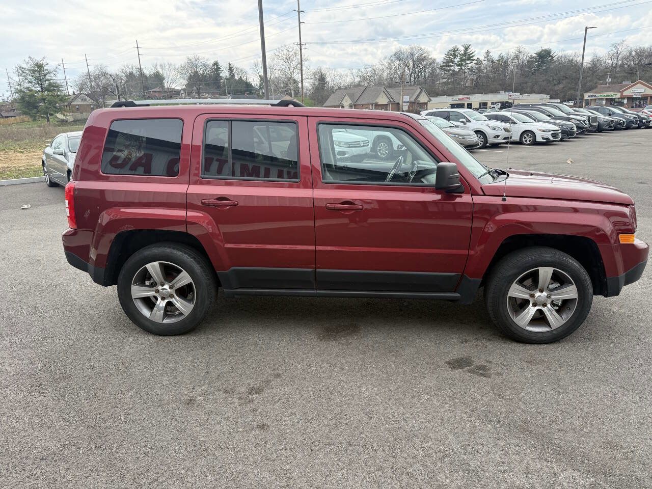Used 2017 Jeep Patriot High Altitude image 6