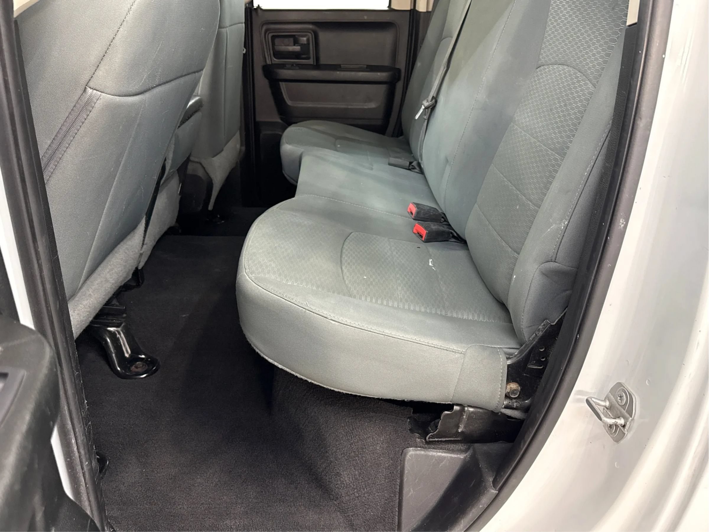 Used 2019 RAM 1500 Express AWD/4WD image 14