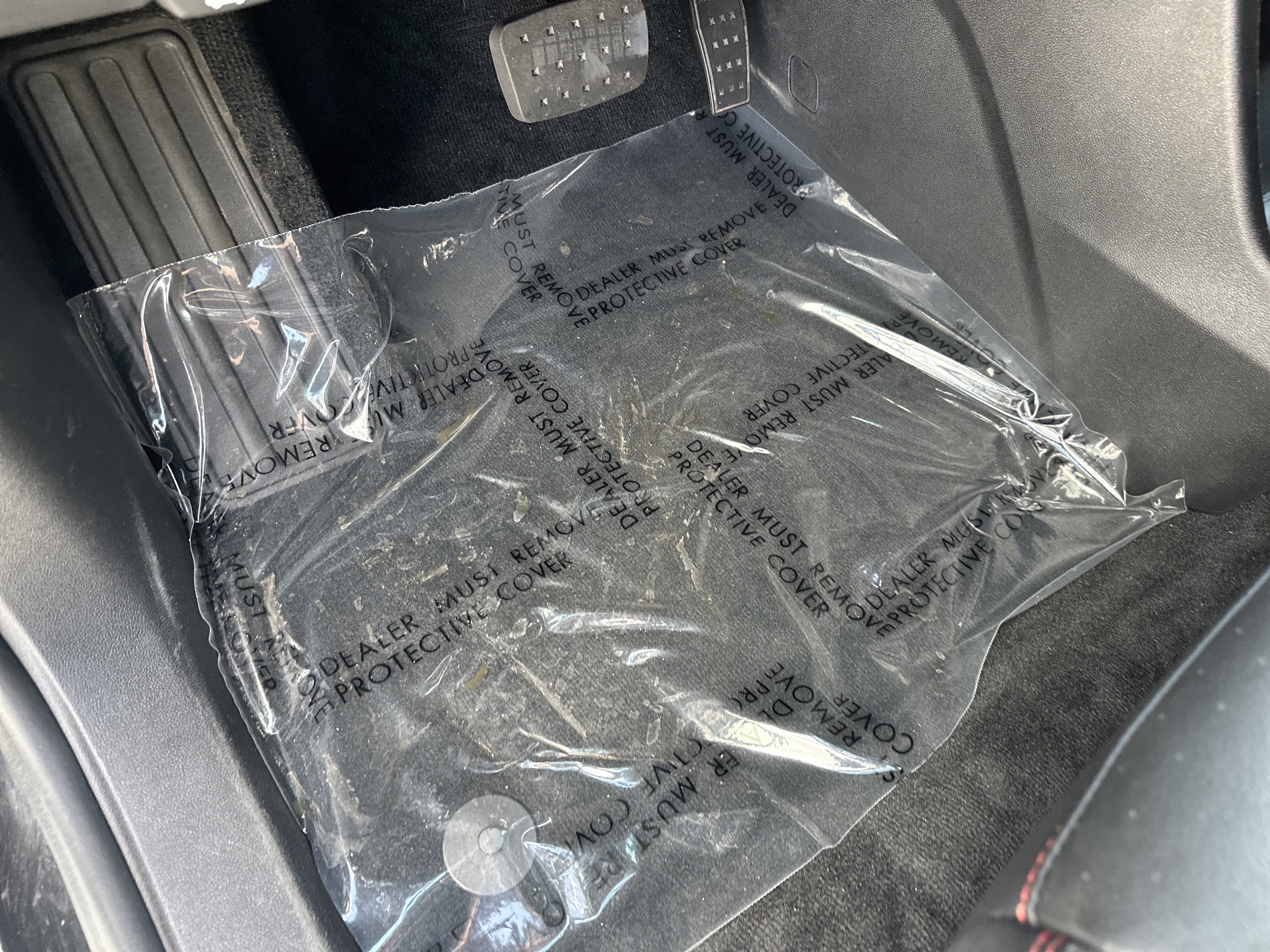 Used 2025 Chevrolet Traverse RS FWD image 17