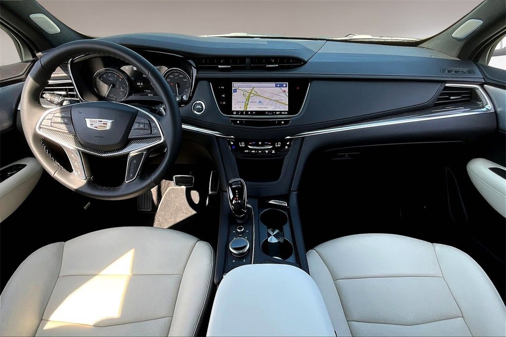 New 2025 Cadillac XT5 Sportv w/ LPO, Red Accent Package image 5