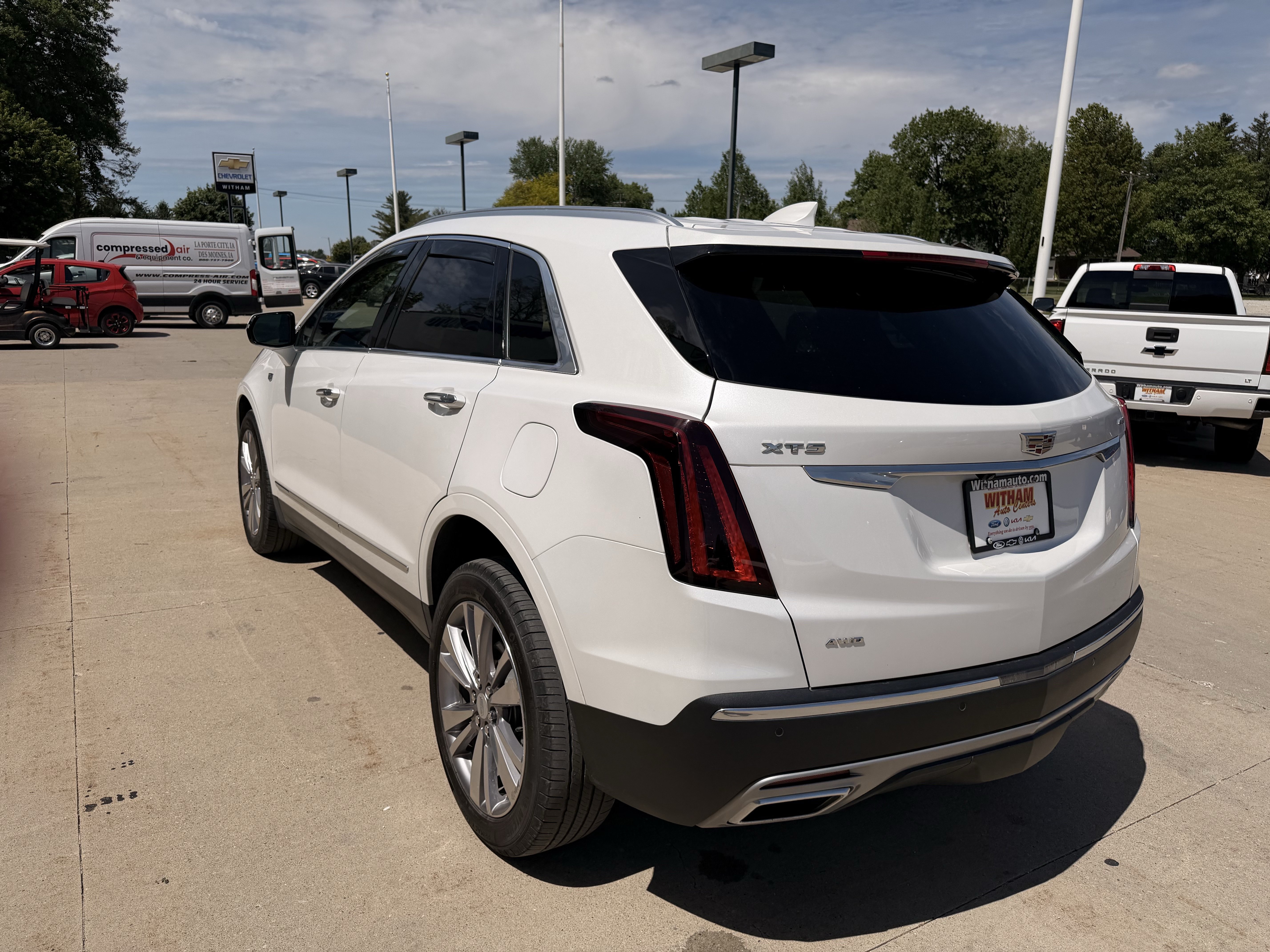 Used 2023 Cadillac XT5 Premium Luxury AWD/4WD image 3