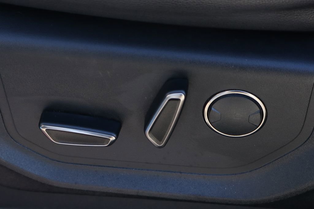 Used 2018 Ford F150 Raptor w/ Equipment Group 802A Luxury image 20