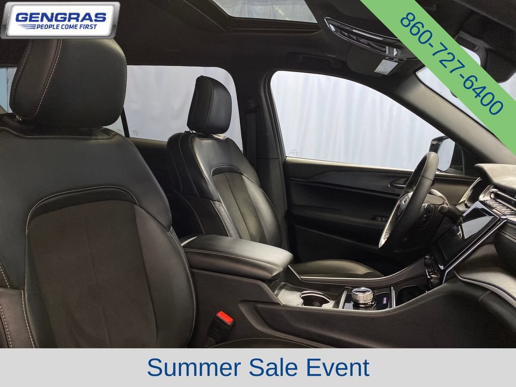 Used 2023 Jeep Grand Cherokee L Laredo AWD/4WD image 46