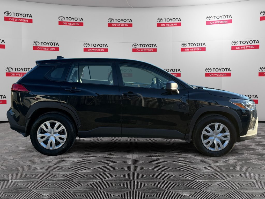 Certified 2025 Toyota Corolla Cross L AWD/4WD image 4