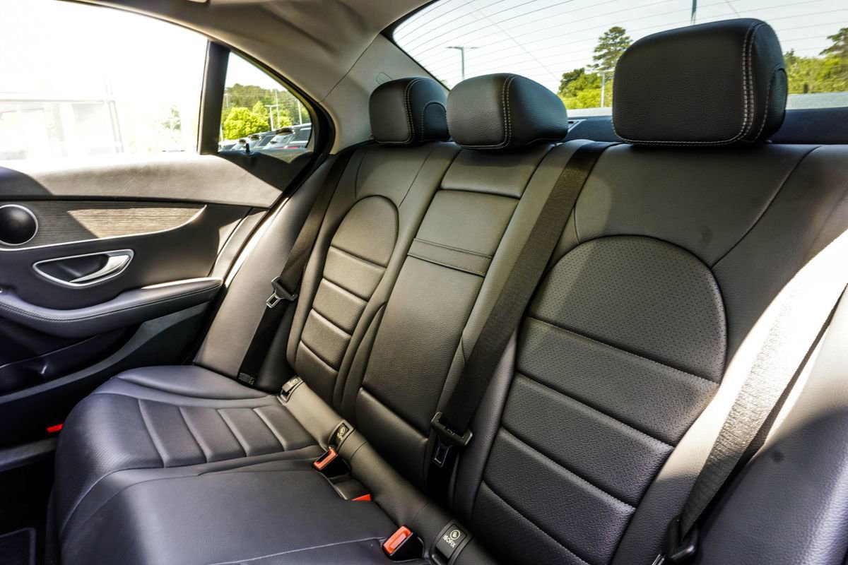 Used 2020 Mercedes-Benz C 300 Sedan image 37