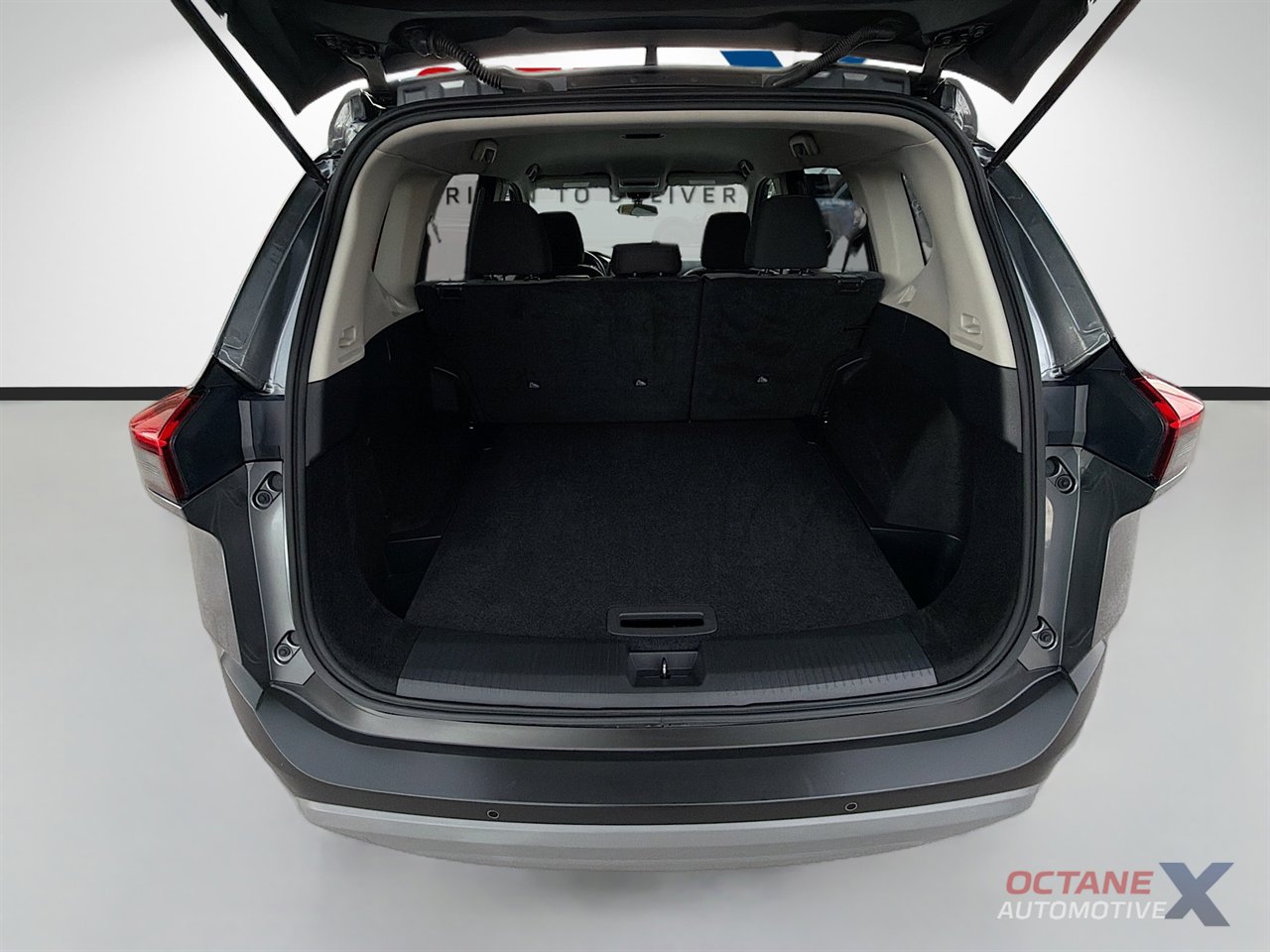 Used 2022 Nissan Rogue S AWD/4WD image 25