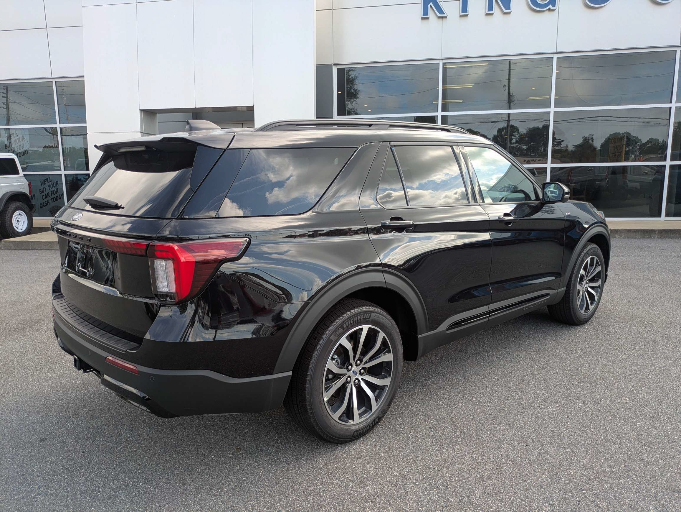 New 2026 Ford Explorer ST-Line RWD image 4