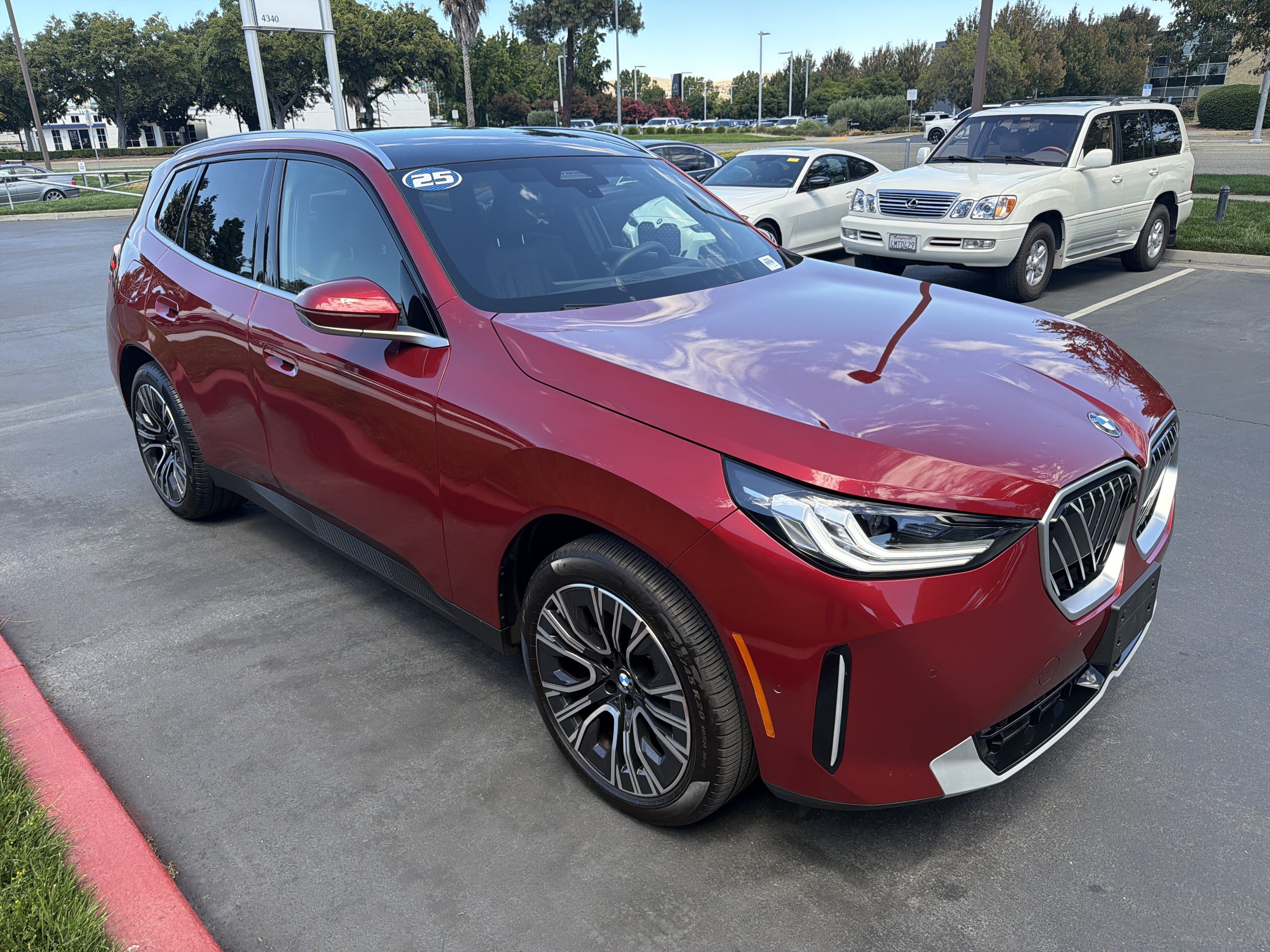 Used 2025 BMW X3 xDrive30i w/ Premium Package AWD/4WD image 12