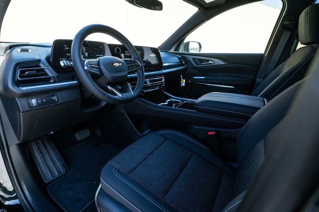 New 2026 Chevrolet Traverse LT image 11