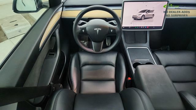 Used 2022 Tesla Model Y Long Range AWD/4WD image 36