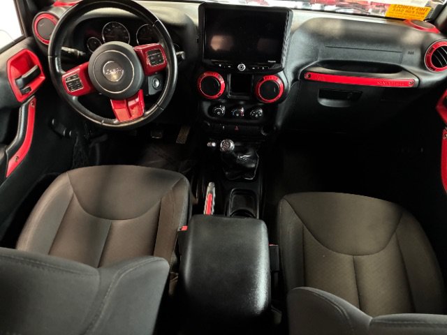 Used 2018 Jeep Wrangler Unlimited Sport w/ Connectivity Group AWD/4WD image 3