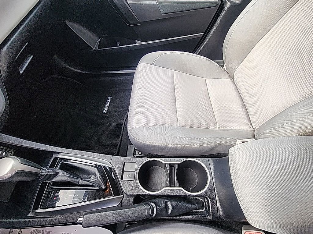 Used 2015 Toyota Corolla LE image 22