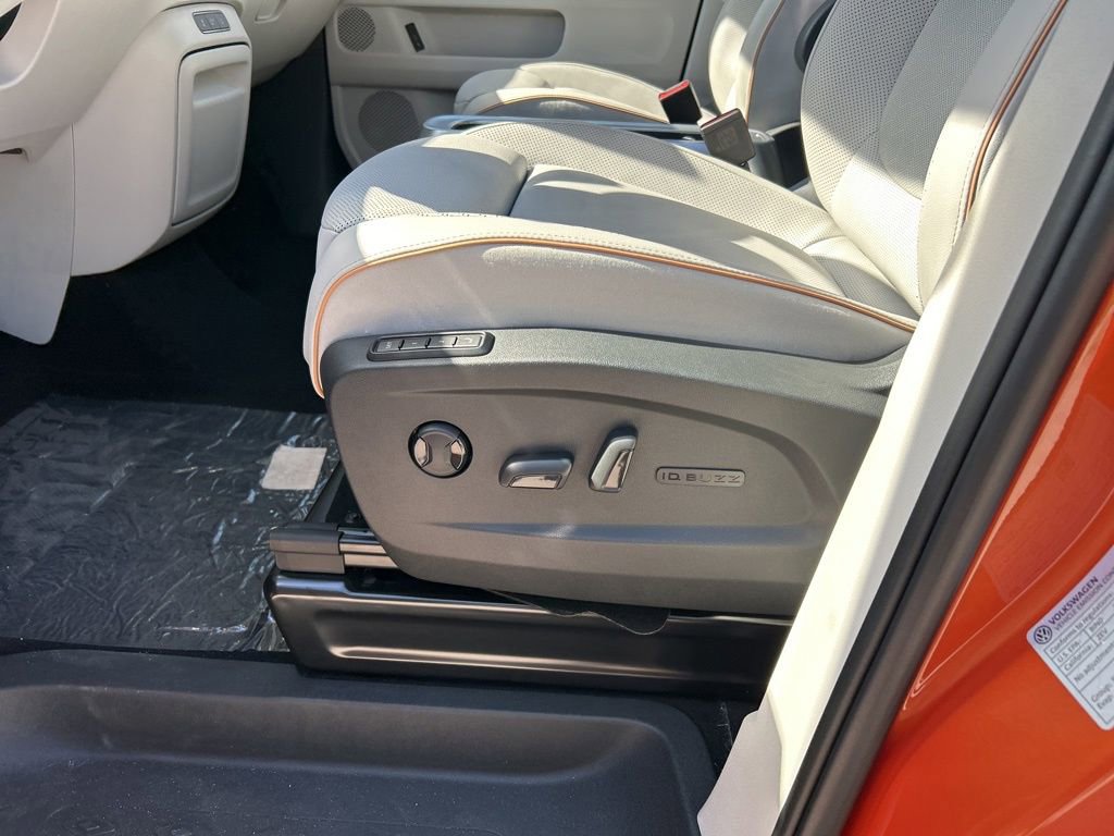 New 2025 Volkswagen ID. Buzz Pro S Plus image 10