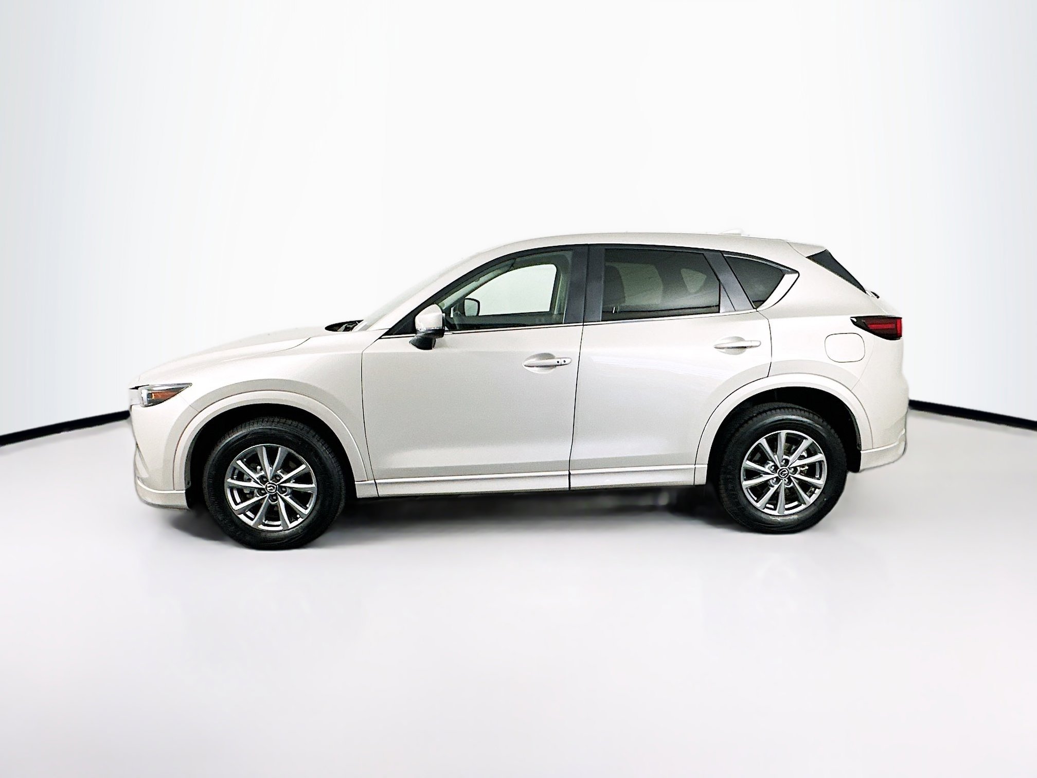 Used 2025 MAZDA CX-5 AWD 2.5 S w/ Preferred Package image 4