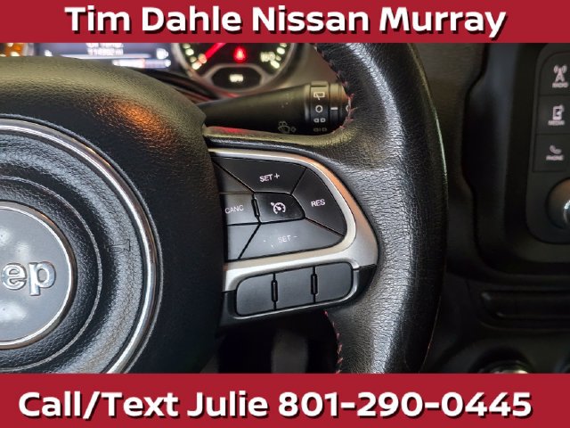 Used 2015 Jeep Renegade Trailhawk AWD/4WD image 25