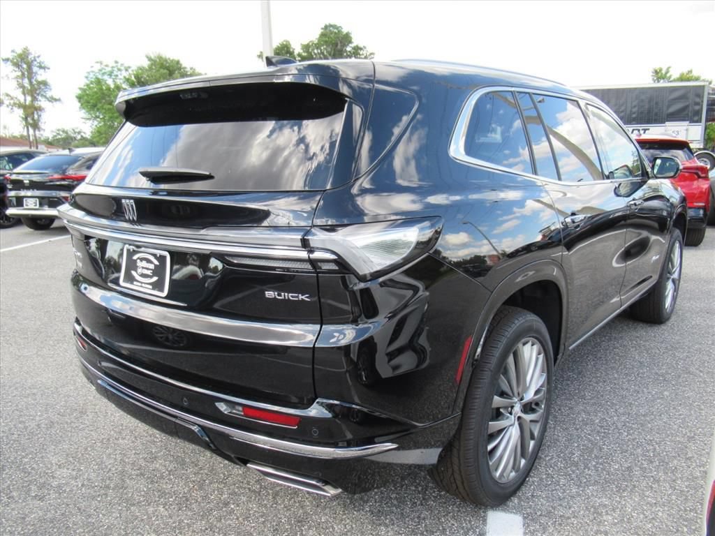 New 2026 Buick Enclave Avenir w/ Super Cruise Package FWD image 7