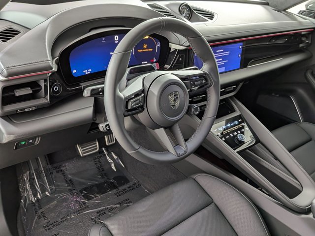 New 2026 Porsche Macan Turbo Electric image 4