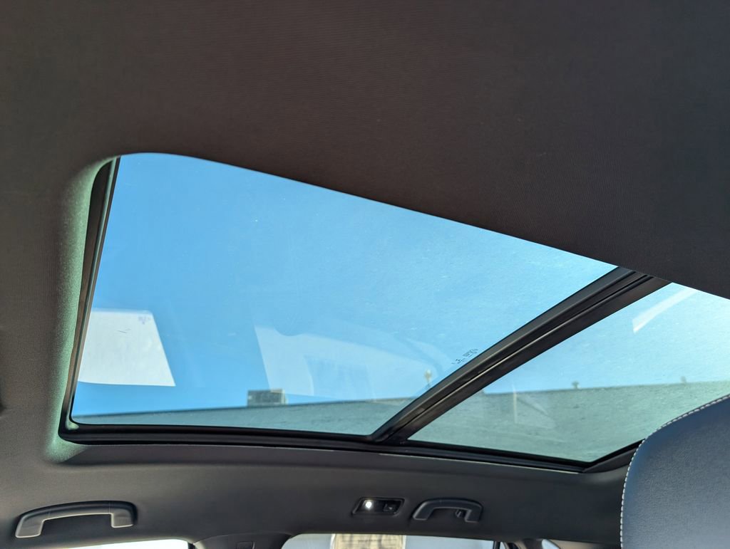 Used 2022 Volkswagen Atlas Cross Sport SEL image 24