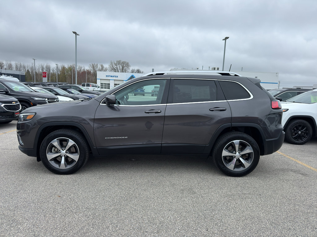 Used 2019 Jeep Cherokee Limited w/ Luxury Group AWD/4WD image 6