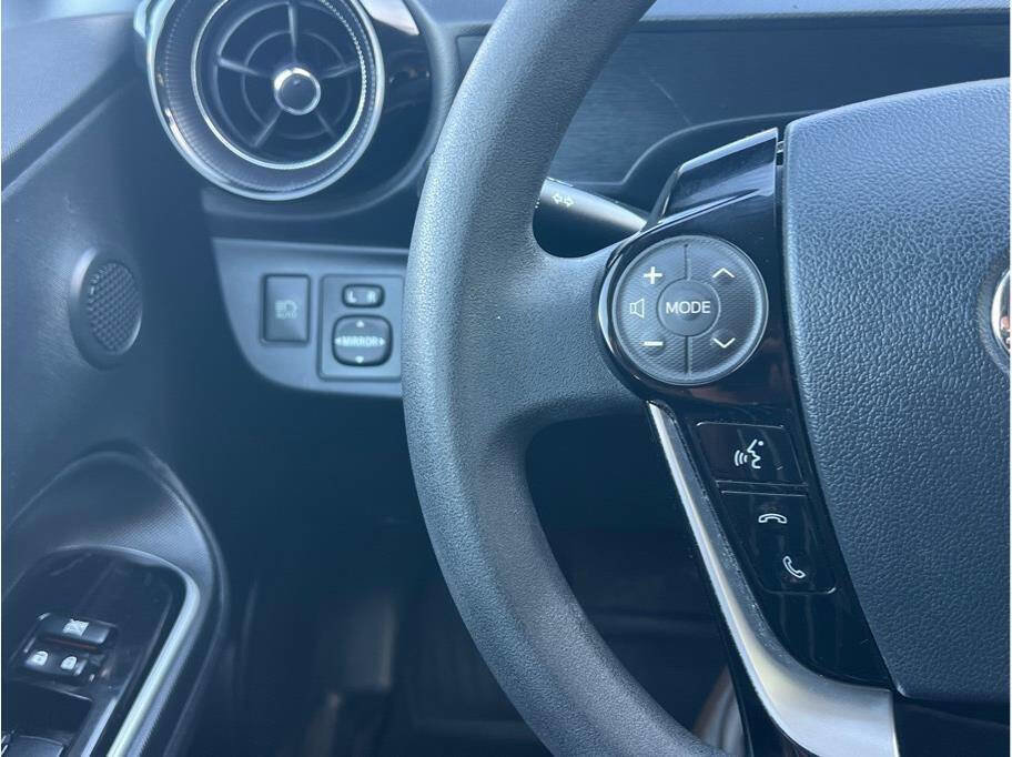 Used 2018 Toyota Prius C Two image 11