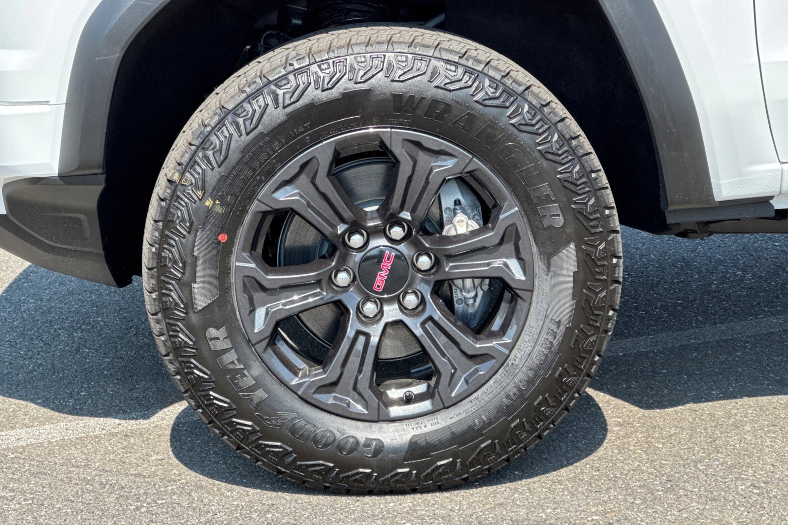 New 2025 GMC Canyon Elevation w/ Convenience Package image 26