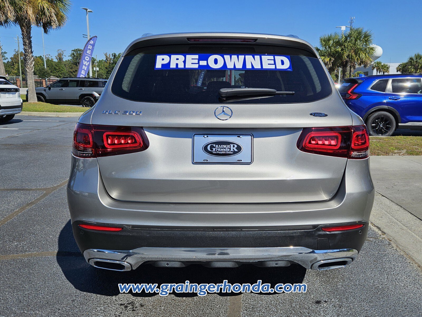 Used 2022 Mercedes-Benz GLC 300 w/ Premium Package Lite image 4