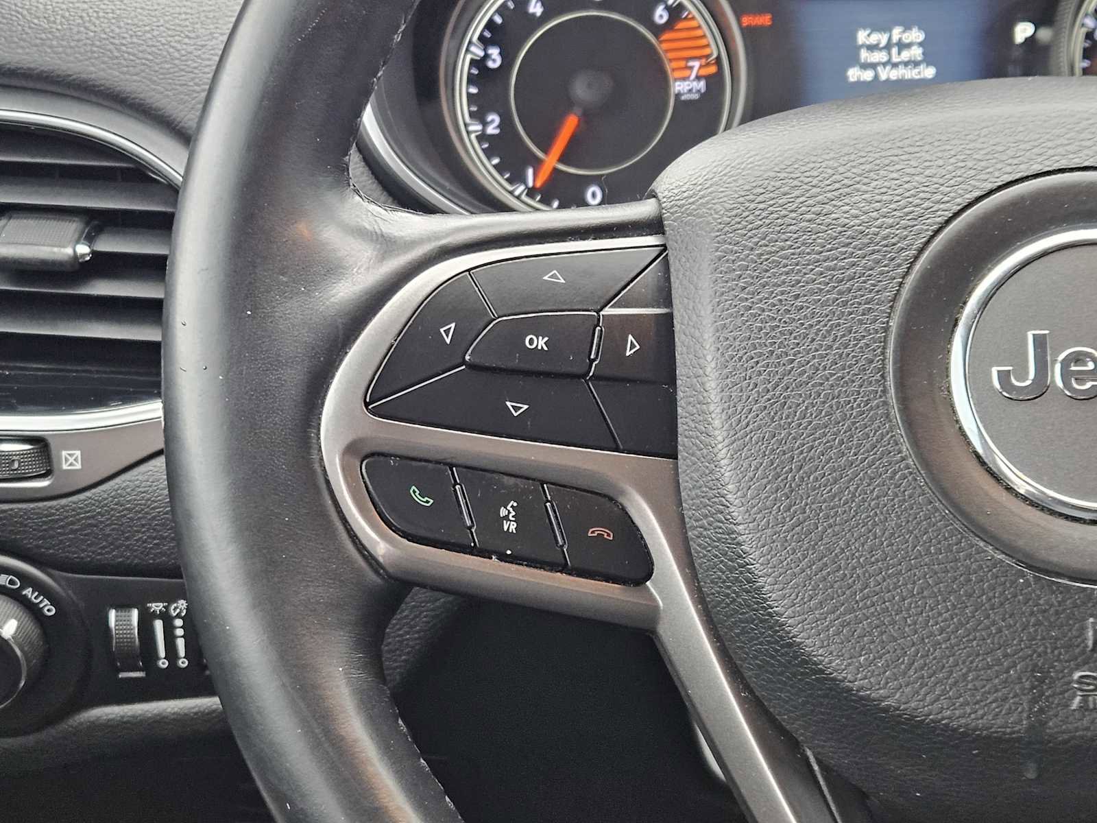 Used 2019 Jeep Cherokee Limited FWD image 26