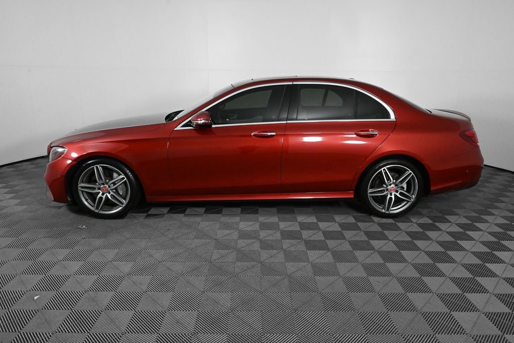 Used 2018 Mercedes-Benz E 300 image 3