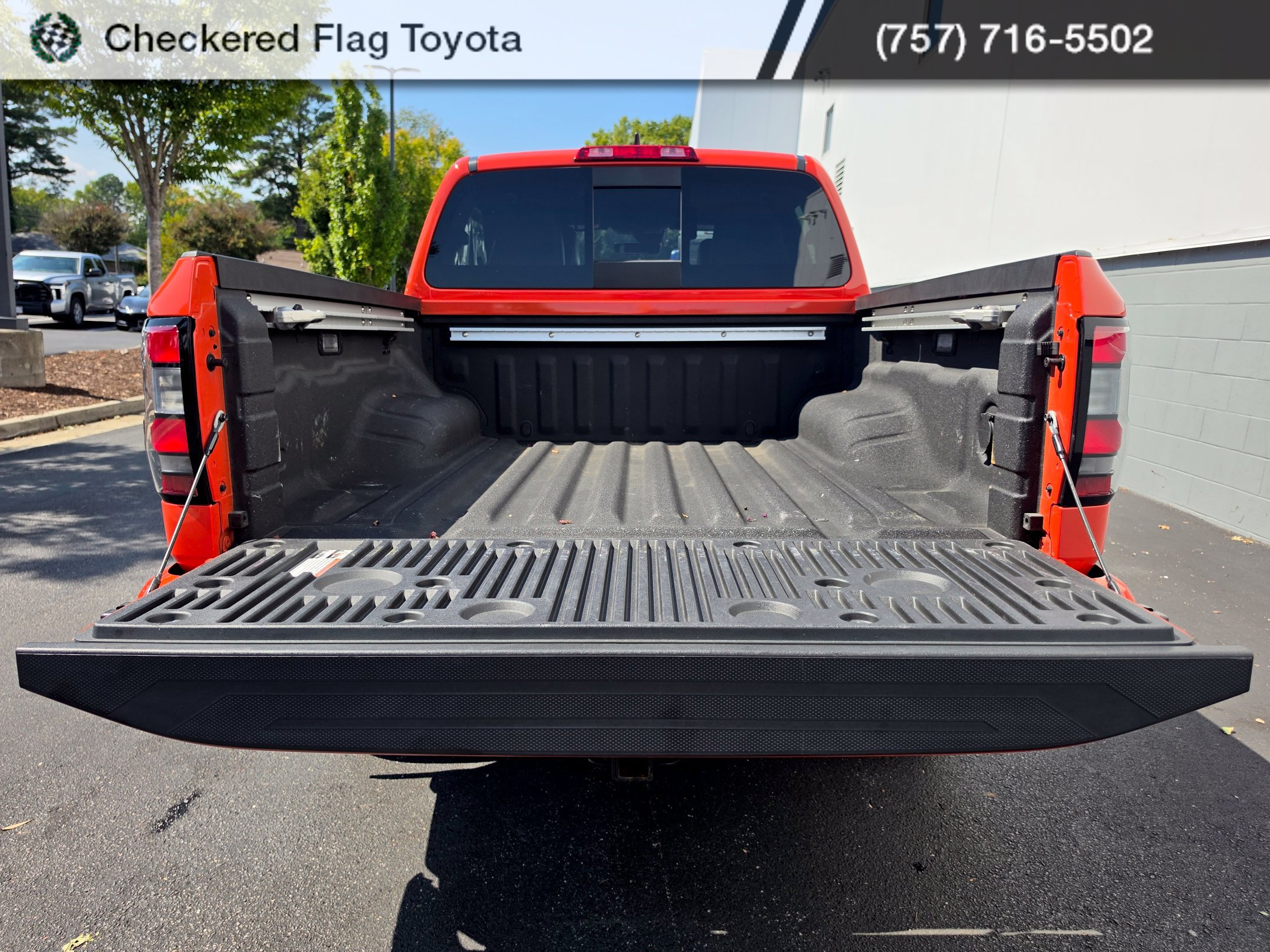 Used 2025 Nissan Frontier PRO-4X w/ Pro Premium Package AWD/4WD image 12