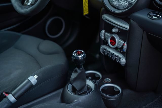Used 2009 MINI Cooper John Cooper Works FWD image 34