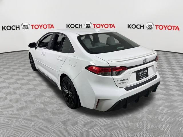 Used 2023 Toyota Corolla SE FWD image 6