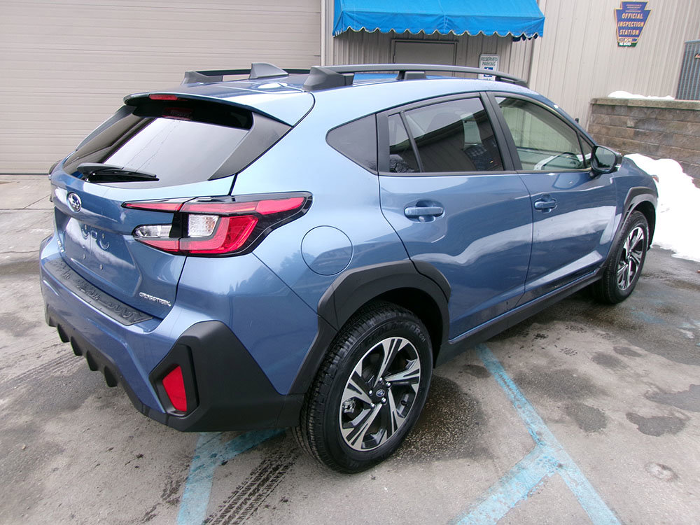 Used 2024 Subaru Crosstrek 2.0i Premium AWD/4WD image 5