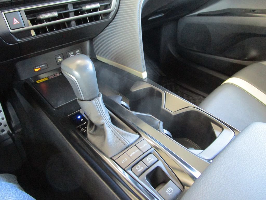 Used 2025 Toyota Camry SE FWD image 34