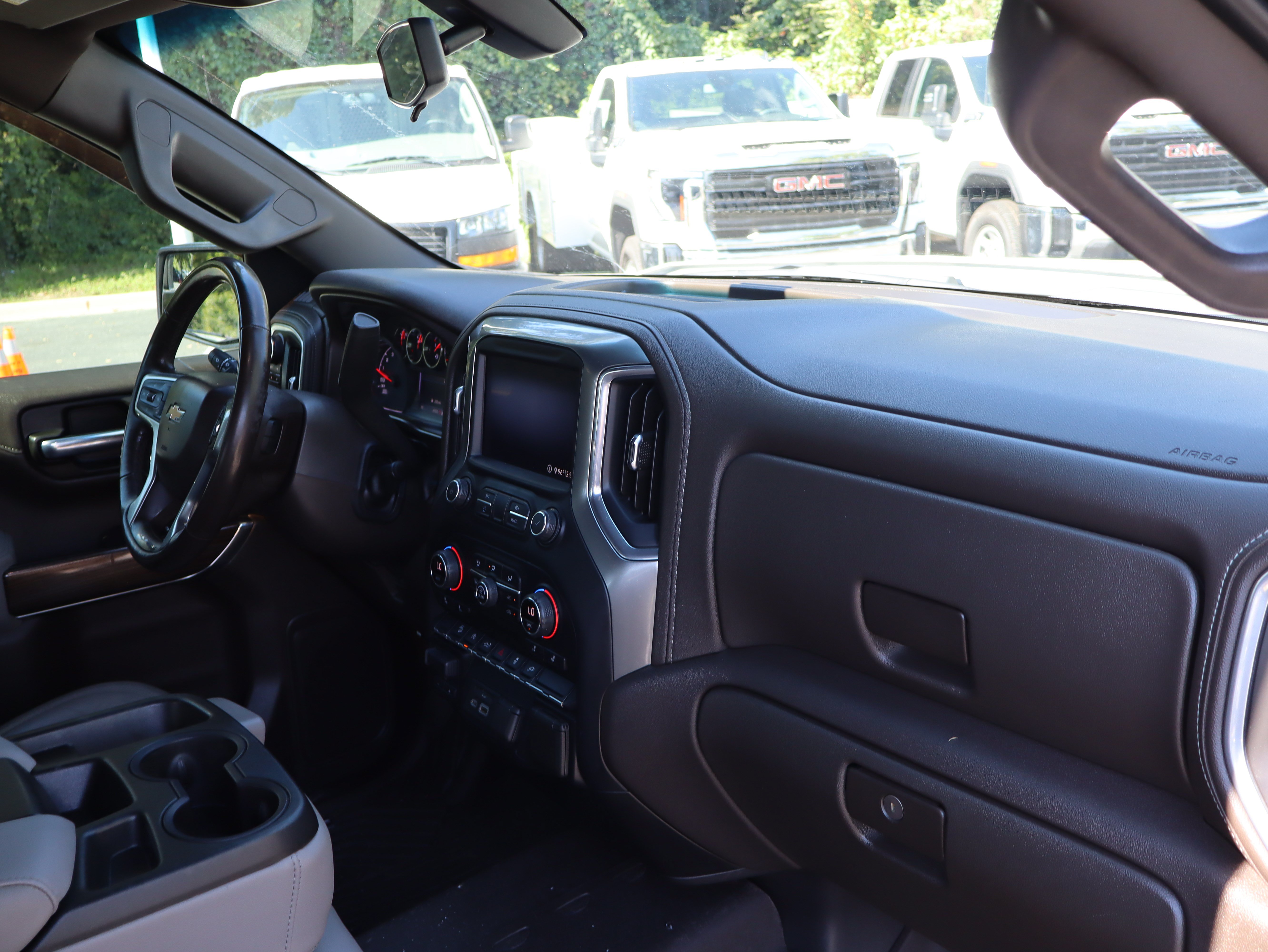 Used 2020 Chevrolet Silverado 1500 LT w/ All-Star Edition AWD/4WD image 32