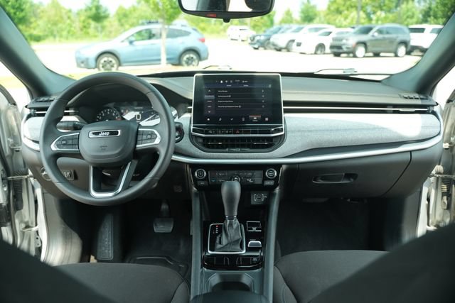 Used 2024 Jeep Compass Sport AWD/4WD image 26