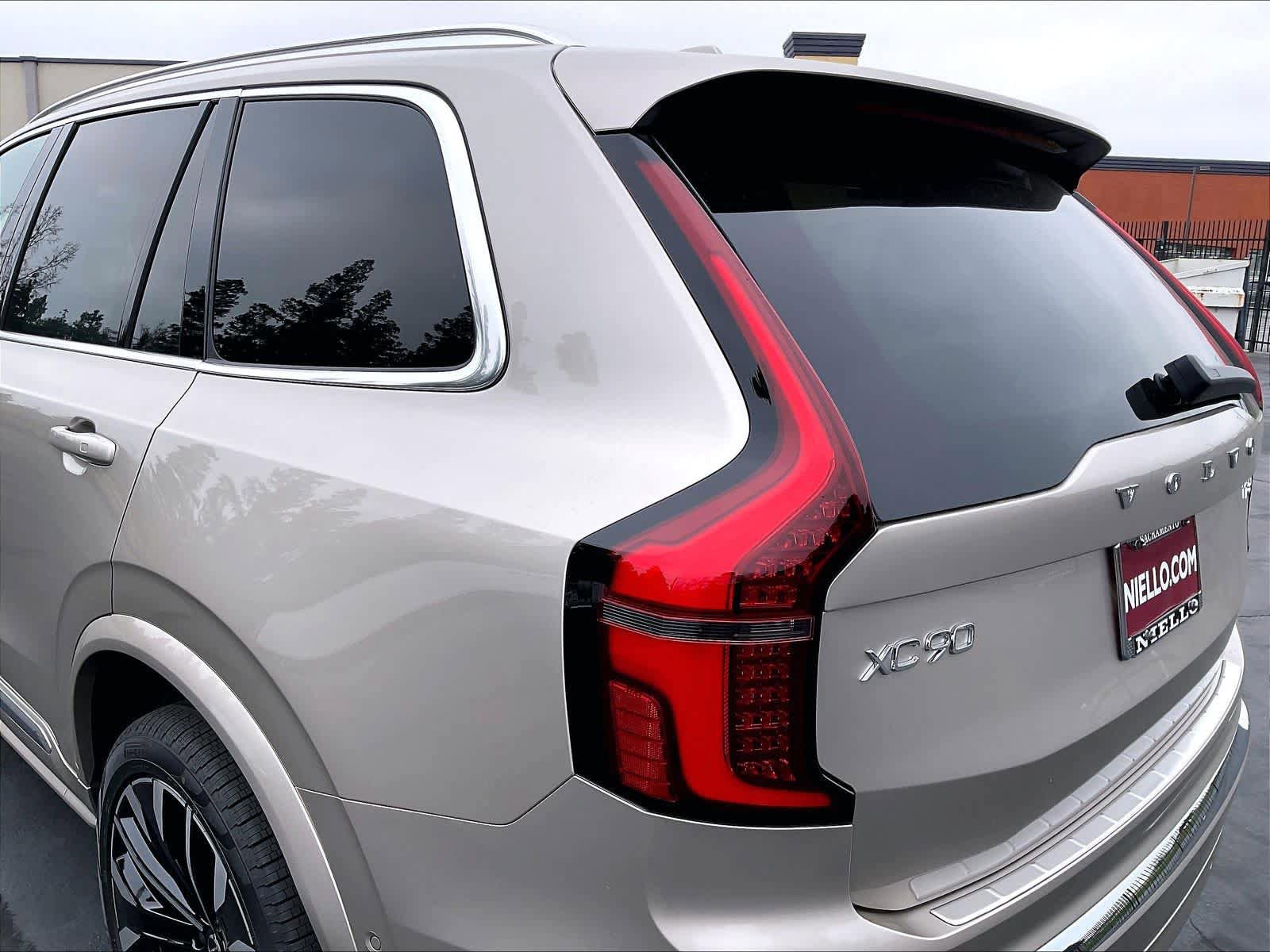 New 2026 Volvo XC90 T8 Plus w/ Protection Package AWD/4WD image 25