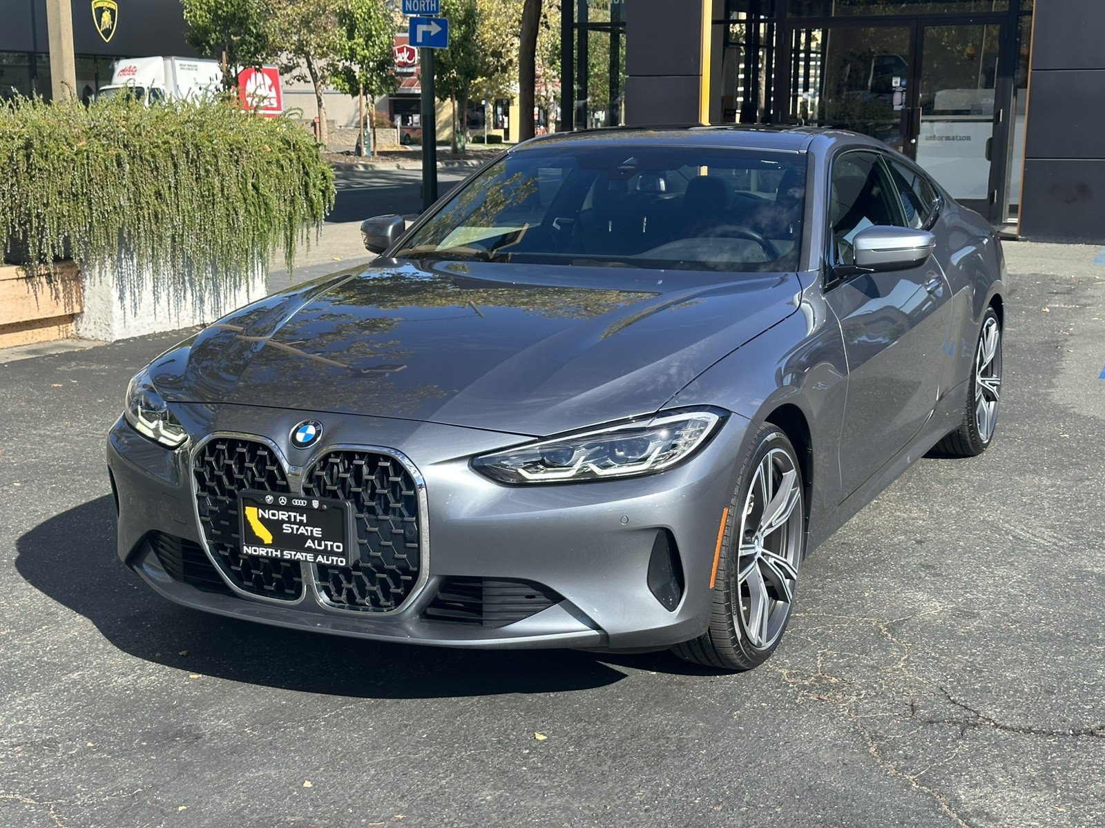 Used 2022 BMW 430i xDrive Coupe w/ Convenience Package AWD/4WD image 4
