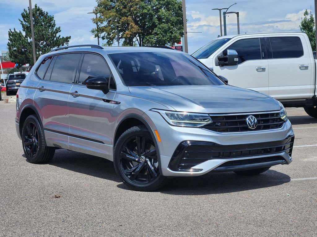 Used 2023 Volkswagen Tiguan SE R-Line AWD/4WD image 1