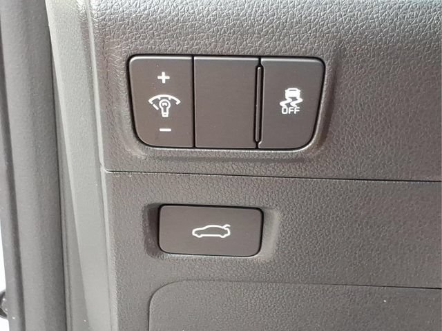 Used 2025 Kia K5 LXS FWD image 17
