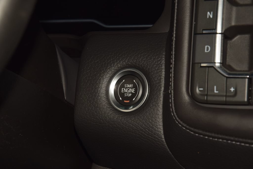 Used 2023 GMC Yukon XL Denali AWD/4WD image 36