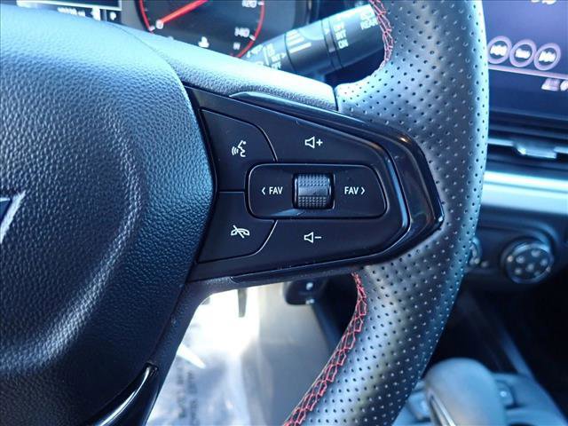 Used 2024 Chevrolet Trax RS w/ Sunroof Package image 15