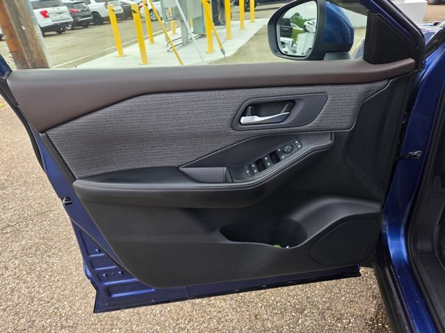 Used 2021 Nissan Rogue SV AWD/4WD image 10