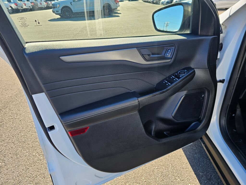 Used 2024 Ford Escape Active AWD/4WD image 16