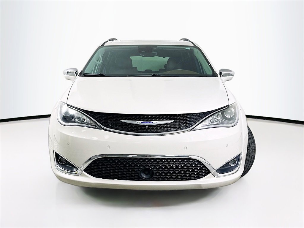 Used 2019 Chrysler Pacifica Limited w/ Tire & Wheel Group image 5