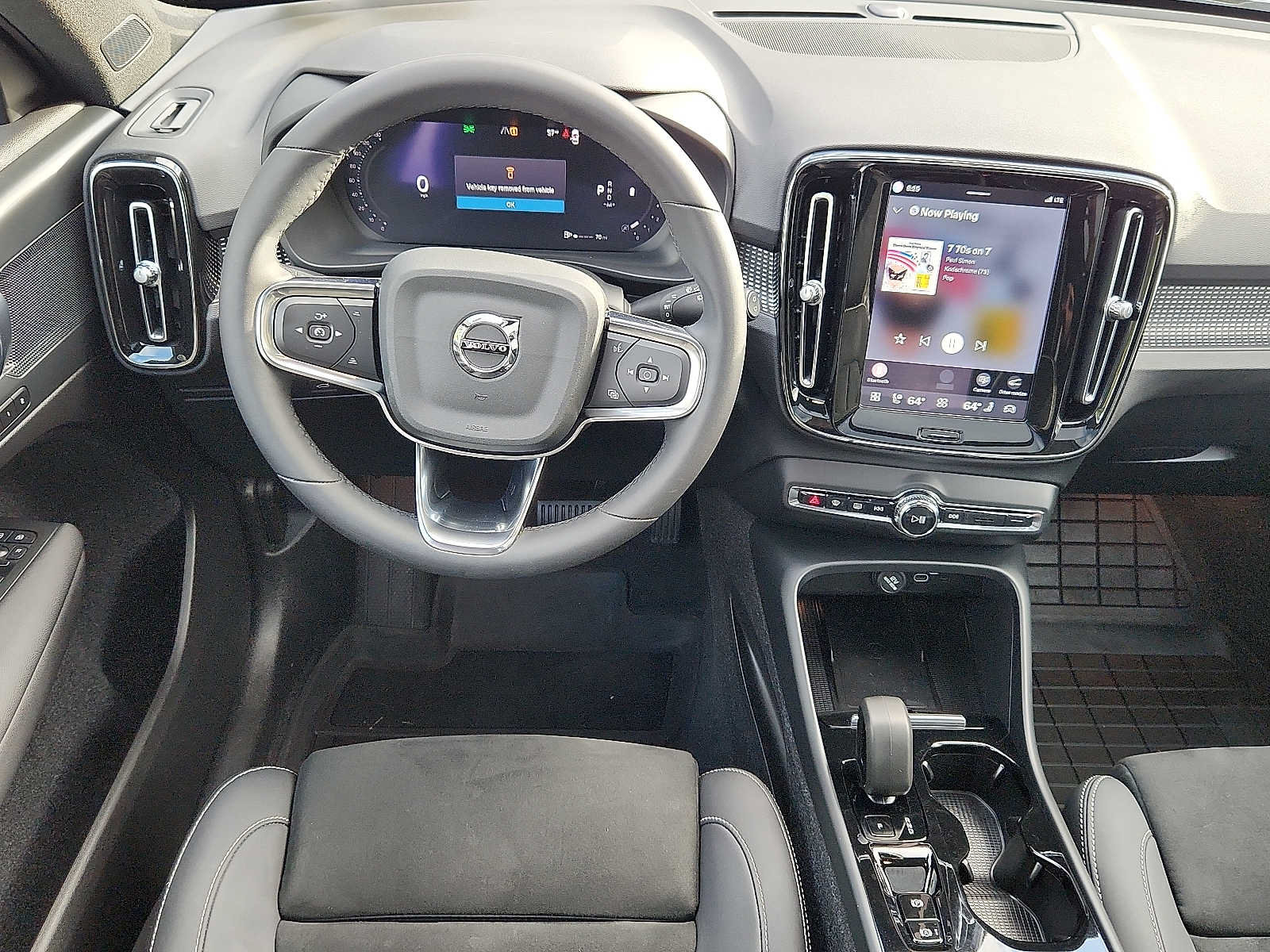 Certified 2023 Volvo XC40 B5 Plus w/ Climate Package AWD/4WD image 11